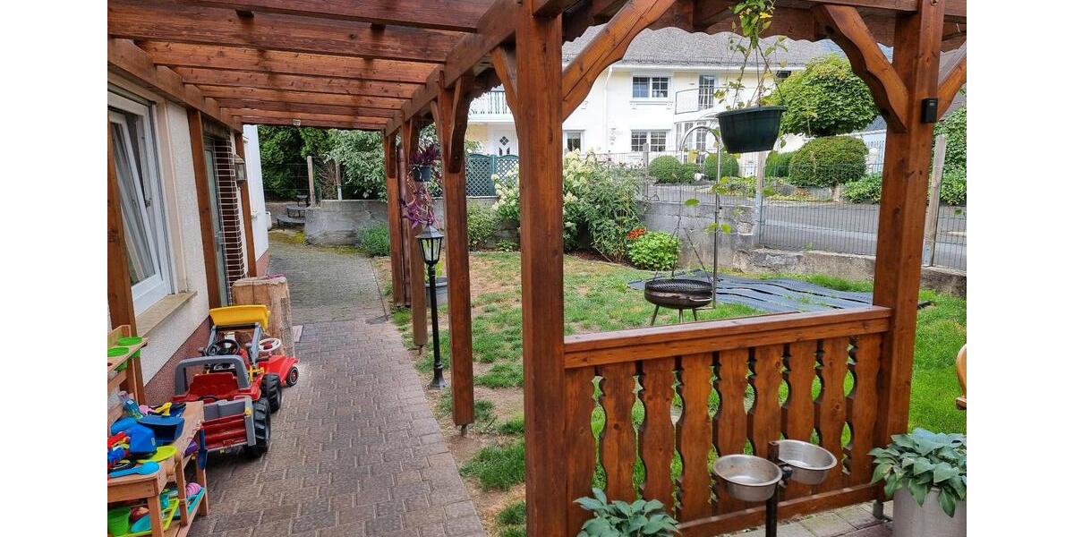 Doppelhaushälfte Dietzhölztal - 12 Zimmer, 290 m&sup2;, 170.000&euro; | Angebot:26550511