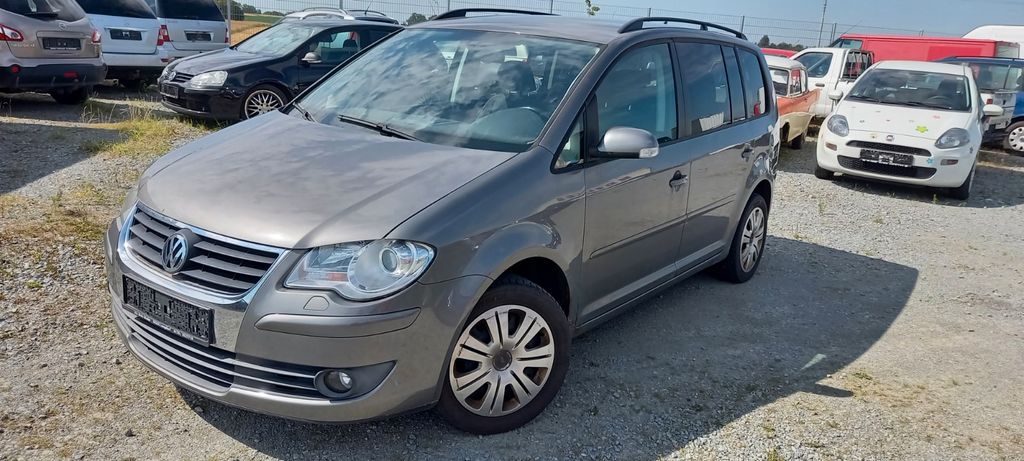 VW Touran 260.000 km 1.350 € Rottenburg 84056