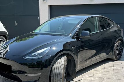 Tesla Model Y 26.500 km 48.600 € Massenhausen 85376
