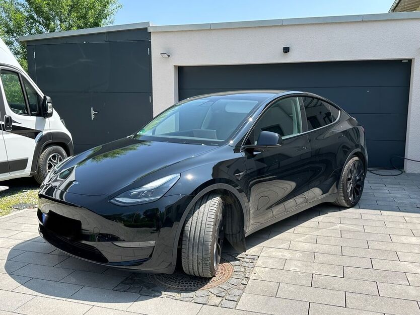 Tesla Model Y 26.500 km 48.600 € Massenhausen 85376