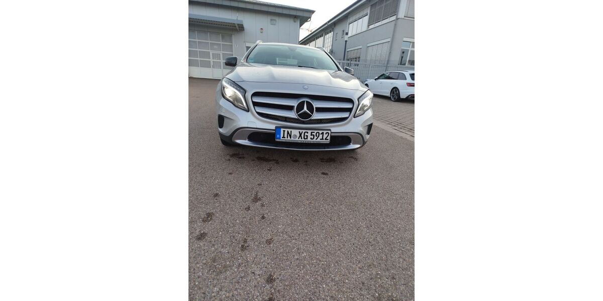 Mercedes-Benz GLA 220 190.000 km 15.500 &euro; Ingolstadt 85055