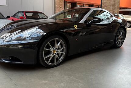 Ferrari California 57.108 km 119.900 &euro; Berlin 10553