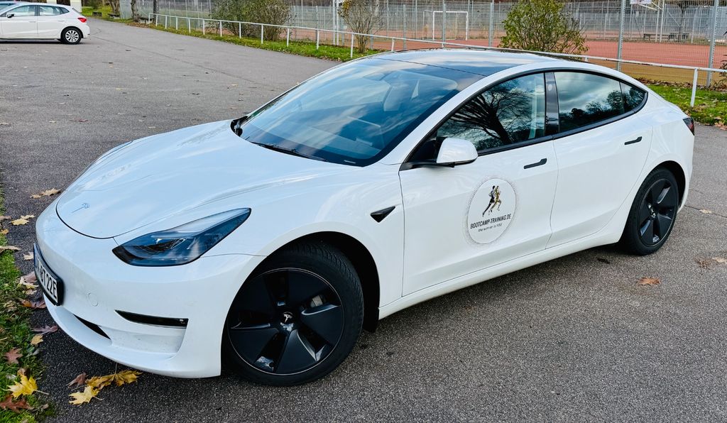 Tesla Model 3 60.000 km 32.500 &euro; Esslingen 73728