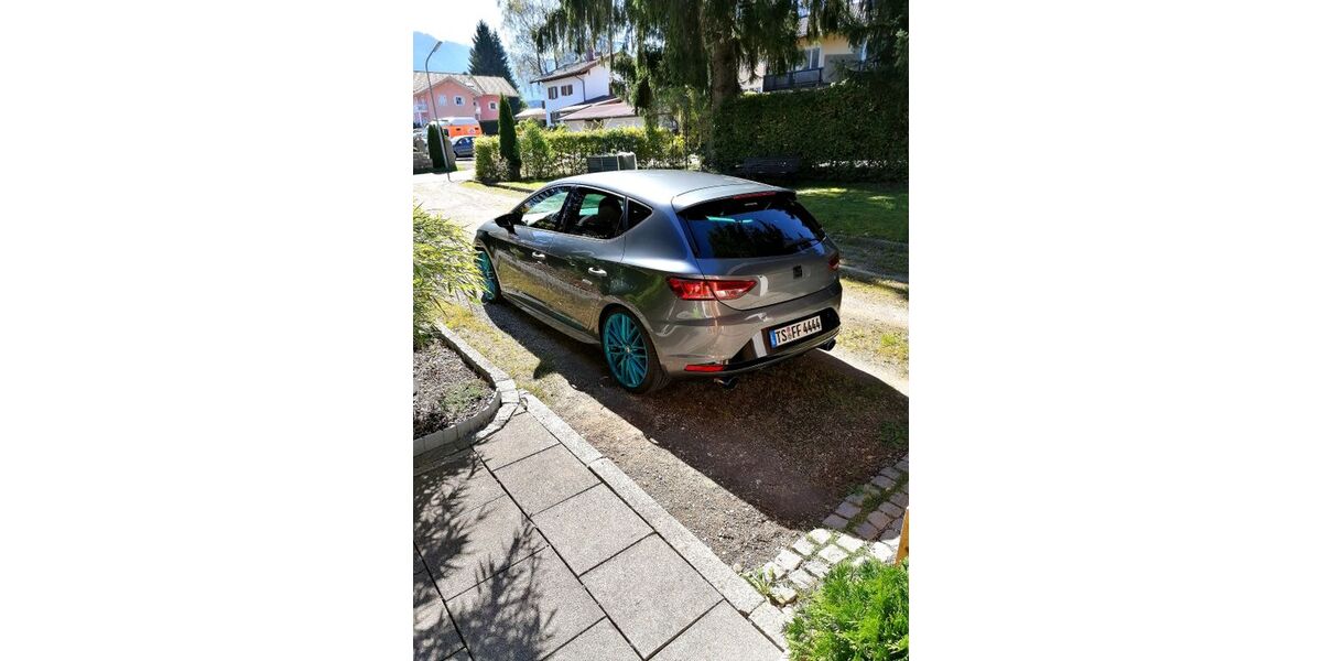 Seat Leon 127.000 km 15.500 &euro; Traunstein 83278
