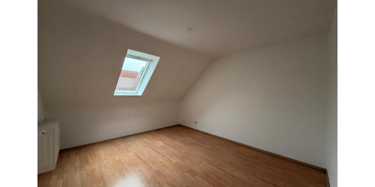 Dachgeschoßwohnung Braunschweig Lehndorf-Watenbüttel - 3 Zimmer, 70 m&sup2;, 580&euro; | Angebot:26062271