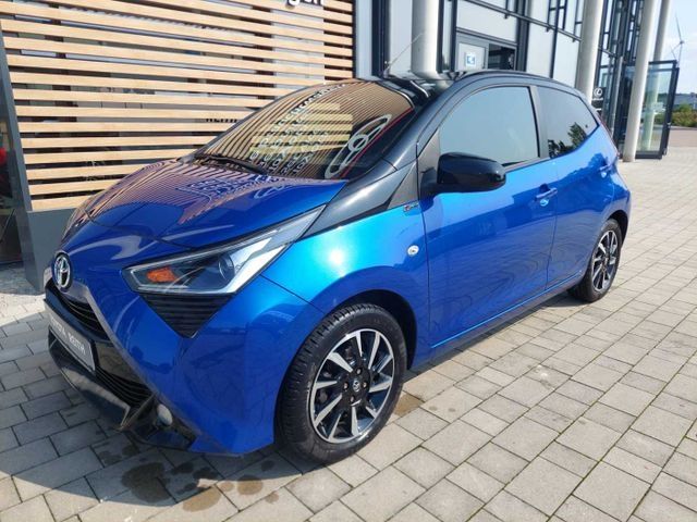 Aygo (X)