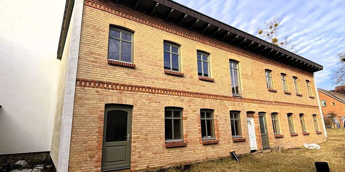 Einfamilienhaus Neustrelitz - 18 Zimmer, 424 m&sup2;, 400.000&euro; | Angebot:25280963