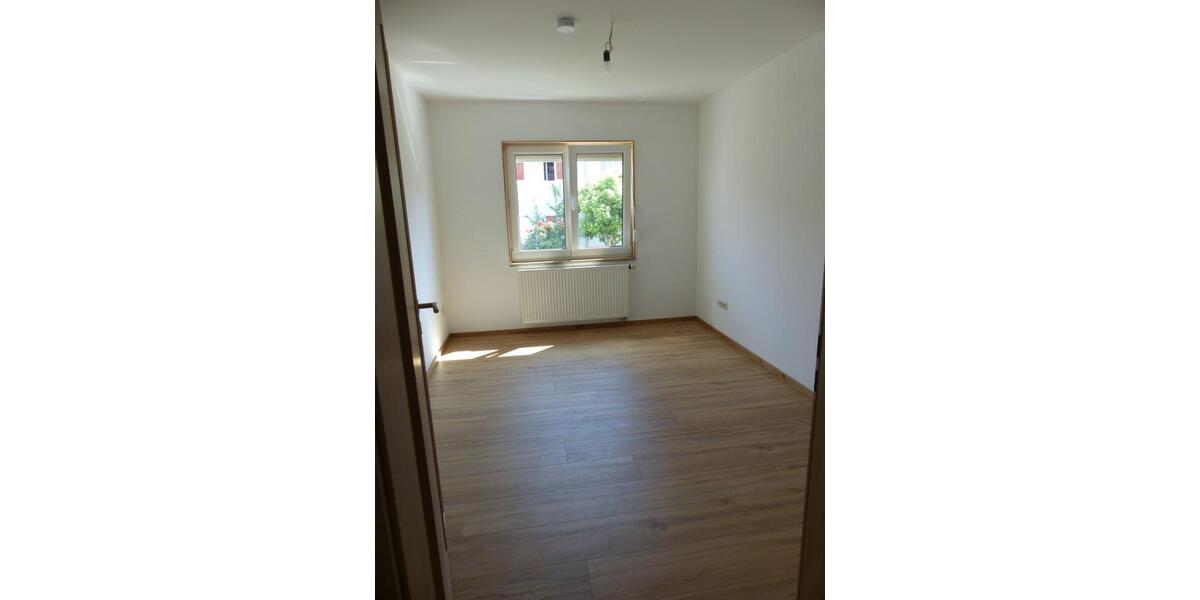 Etagenwohnung Regensburg Ganghofersiedlung - 4 Zimmer, 79 m&sup2;, 1.225&euro; | Angebot:25915910