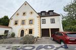 Attraktives Mehrfamilienhaus mit 5 Wohneinheiten, zwei Garagen und Garten in zentraler Lage in Neuburg - Ein Objekt von Ihrem Immobilienpartner SOWA Immobilien und Finanzen - Mehrfamilienhaus, Wohnhaus Neuburg an der Donau | Angebot:26299733
