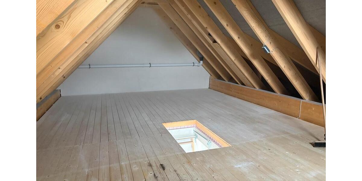 Dachgeschoßwohnung Rastede - 3 Zimmer, 73 m&sup2;, 318.000&euro; | Angebot:27166850