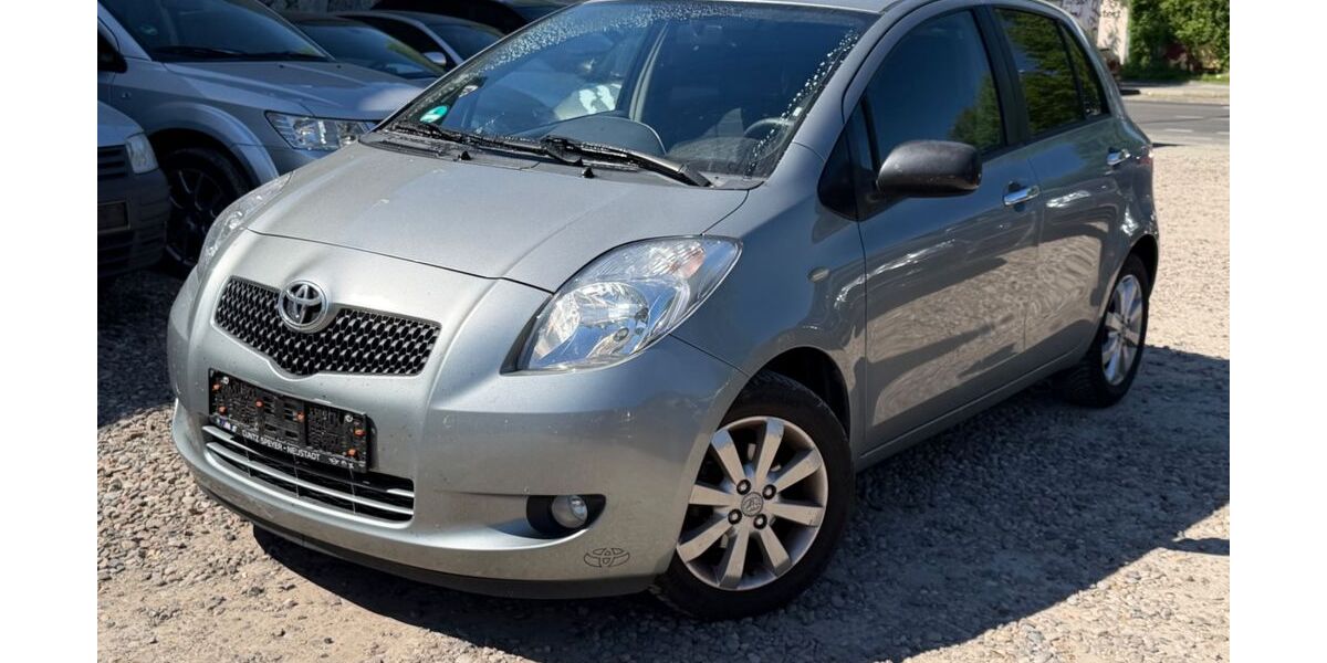 Toyota Yaris 178.000 km 3.950 &euro; Berlin 10245