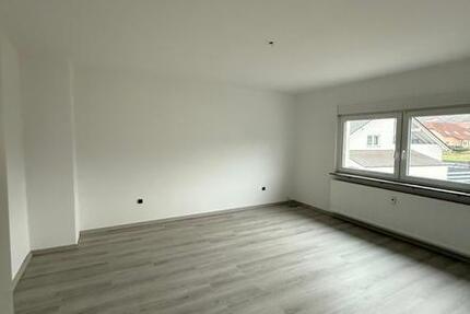 Modernisierte 3-Zimmer-Wohnung mit Balkon in 66839 Schmelz 3 zimmer