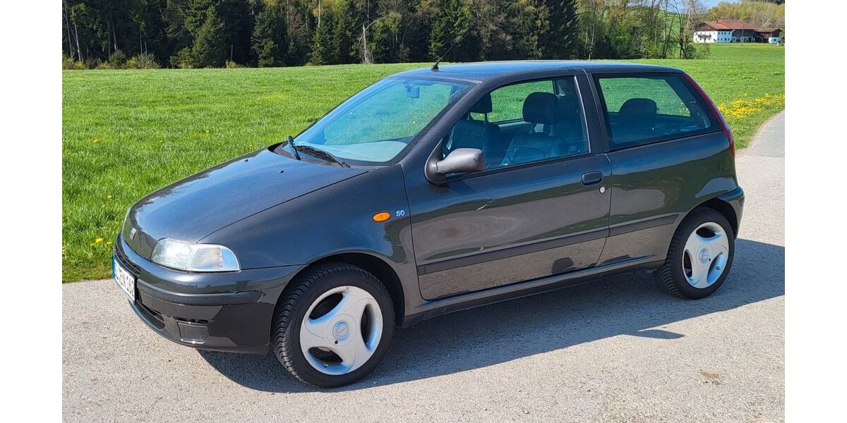 Fiat Punto 100.000 km 2.900 &euro; Chieming 83339