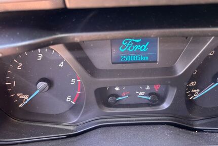 Ford Tourneo Custom 250.000 km 11.000 &euro; Vachendorf 83377