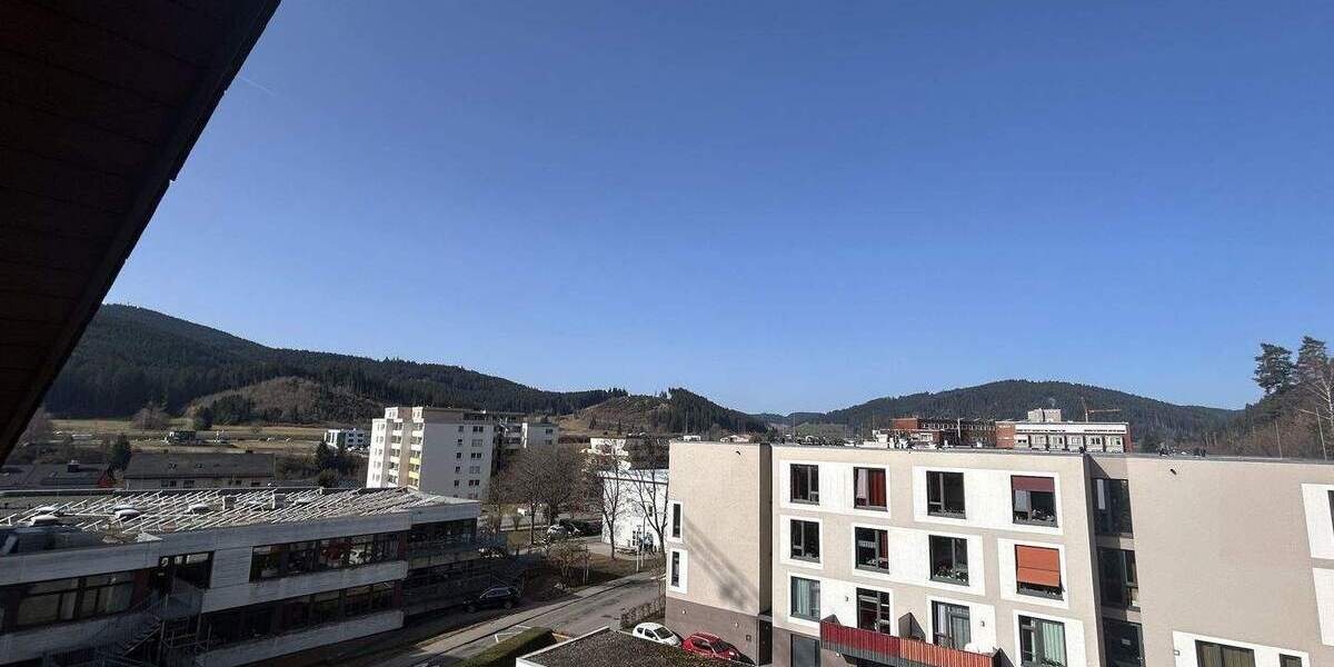 Etagenwohnung Titisee-Neustadt Neustadt - 3 Zimmer, 93 m&sup2;, 265.000&euro; | Angebot:25476119
