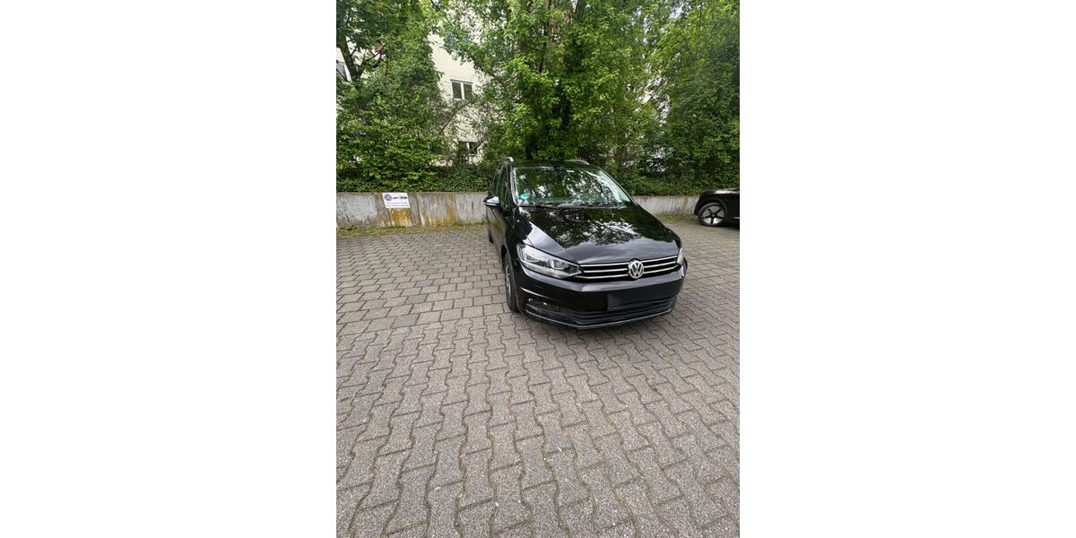 VW Touran 111.850 km 20.000 &euro; Frankfurt am Main 60486