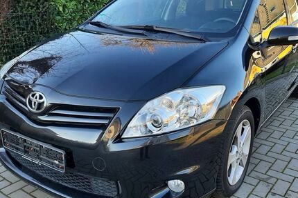 Toyota Auris 51.900 km 7.500 &euro; Bohnsdorf 12683