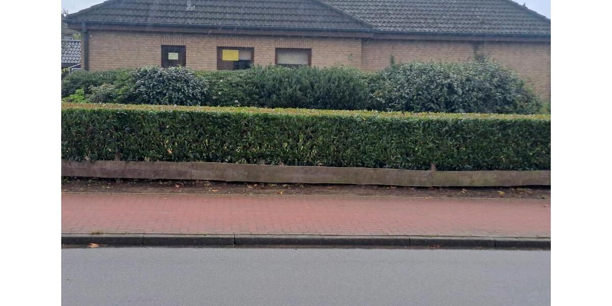 Winkelbungalow mit Walmdach, ausbau- und aufstockbar 4 zimmer