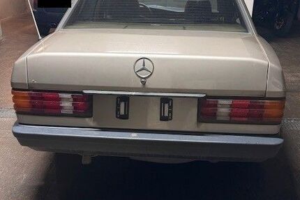 Mercedes-Benz 190 246.000 km 4.990 &euro; Bensheim 64625