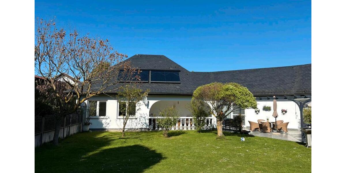 Villa Eschwege - 10 Zimmer, 300 m&sup2;, 650.000&euro; | Angebot:27014461