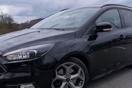 Ford Focus 130.948 km 11.800 &euro; Weingarten 88250