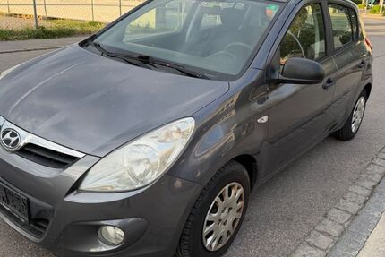 Hyundai i20 176.000 km 1.400 &euro; Rosenheim 83026
