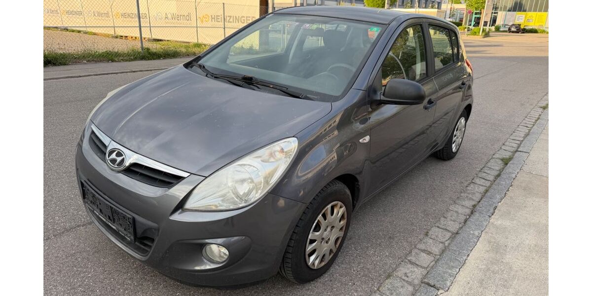 Hyundai i20 176.000 km 1.400 &euro; Rosenheim 83026