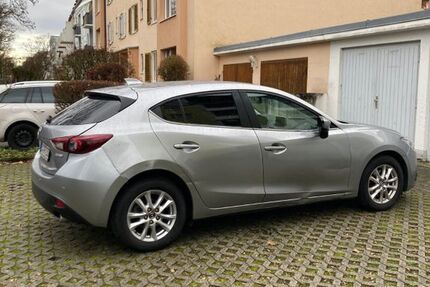 Mazda 3 61.595 km 7.950 &euro; Regensburg 93051