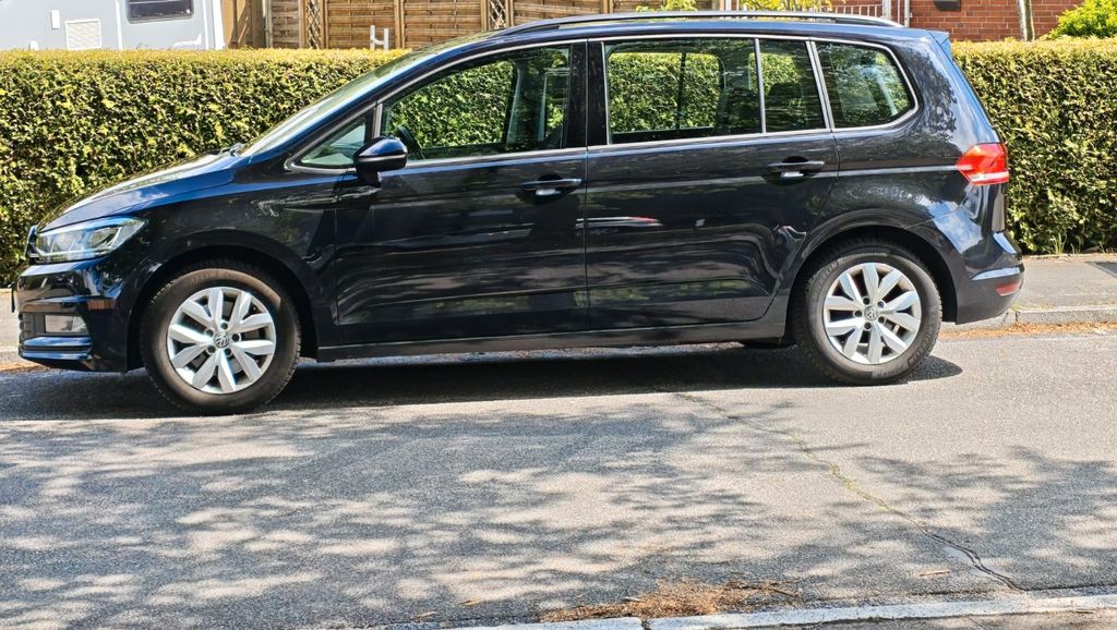 VW Touran 114.000 km 16.500 &euro; neumunster 24539