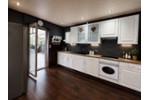 Großzügiges Zweifamilienhaus mit Einliegerwohnung und neuer Heizung - Mehrfamilienhaus, Wohnhaus Hüllhorst | Angebot:27254380