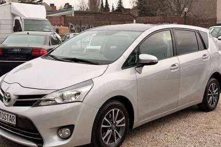 Toyota Verso 157.000 km 10.999 &euro; Berlin 12347