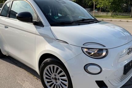 Fiat 500e 8.300 km 17.999 &euro; KARLSFELD (b.München) 85757