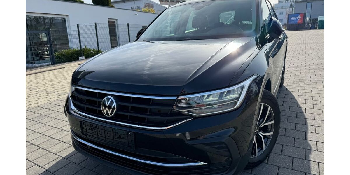 VW Tiguan 125.000 km 18.980 &euro; Holzgerlingen 71088