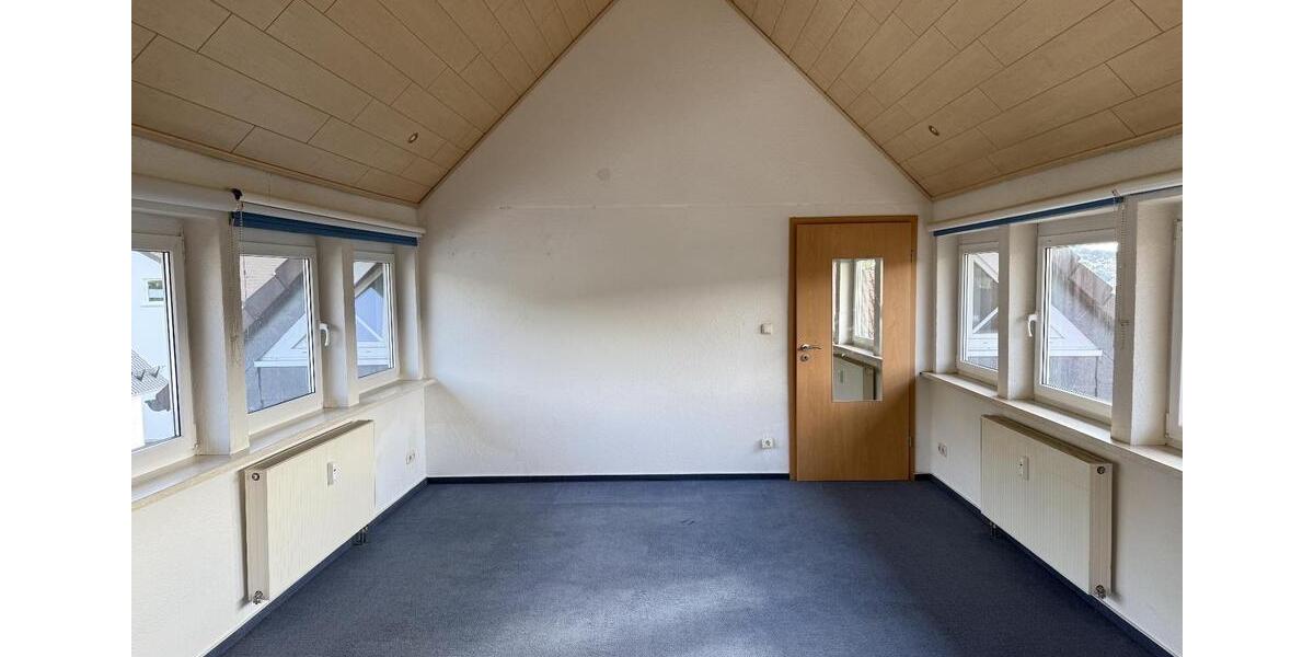 Maisonettenwohnung Wilnsdorf - 7 Zimmer, 165 m&sup2;, 200.000&euro; | Angebot:26815407