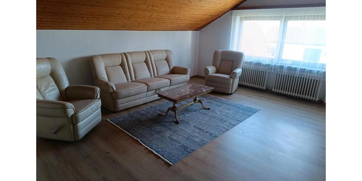 Dachgeschoßwohnung Kaiserslautern Bahnheim - 3 Zimmer, 90 m&sup2;, 800&euro; | Angebot:25393212