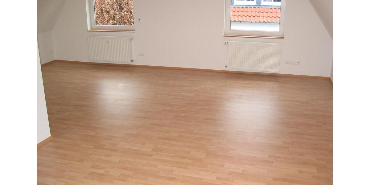 Dachgeschoßwohnung Soest - 3 Zimmer, 80 m&sup2;, 600&euro; | Angebot:26409252