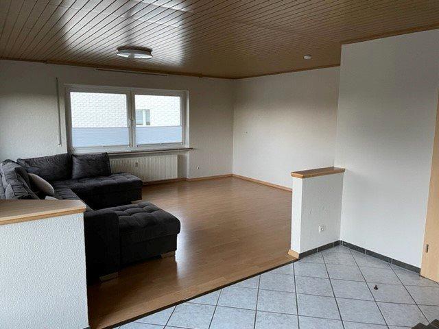 Etagenwohnung Dickenschied - 4 Zimmer, 144 m&sup2;, 890&euro; | Angebot:26680927