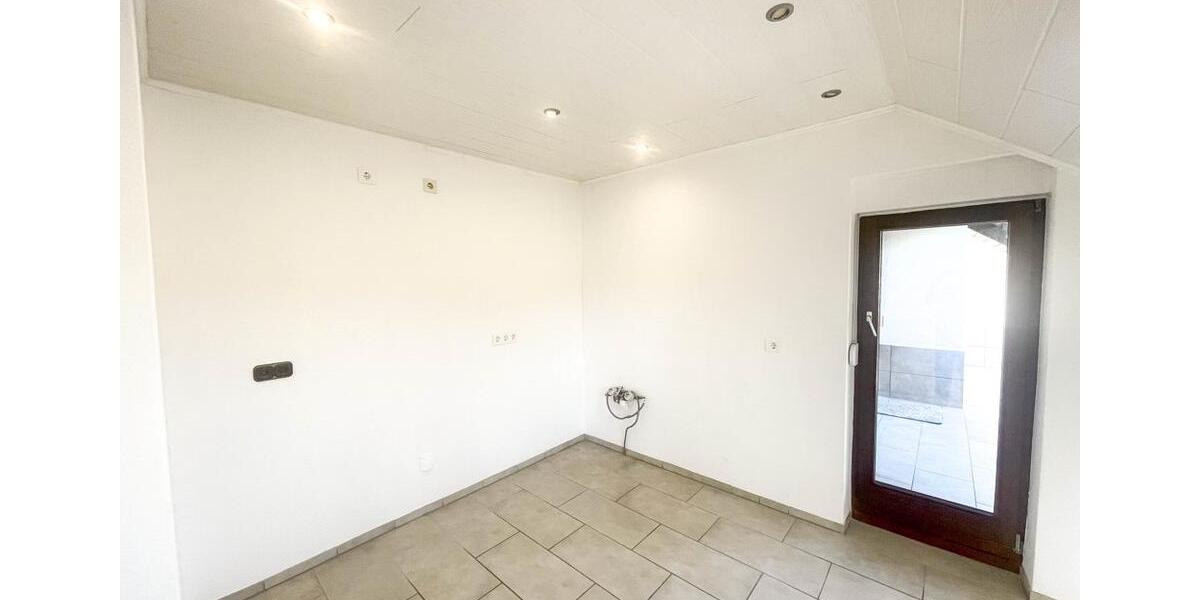 Etagenwohnung Burgsinn - 3.5 Zimmer, 93 m&sup2;, 230.000&euro; | Angebot:26312215