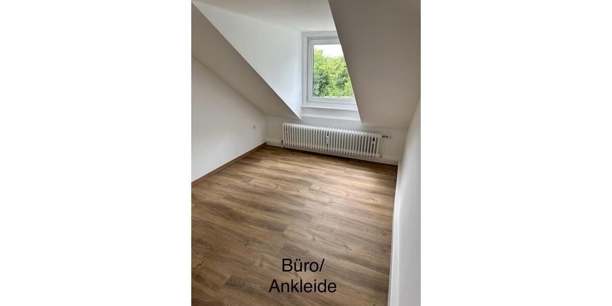 Dachgeschoßwohnung Gelsenkirchen Gelsenkirchen-Nord - 3 Zimmer, 61 m&sup2;, 730&euro; | Angebot:26399070
