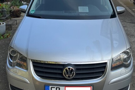 VW Touran 302.000 km 3.999 € Gottenheim 79288