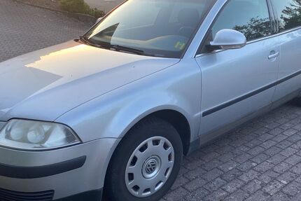 VW Passat 178.000 km 2.500 € Ottenhöfen im Schwarzwald 77883