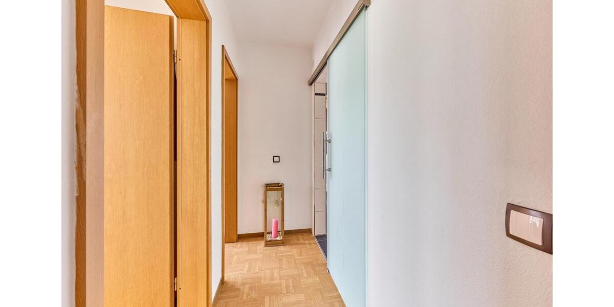 Etagenwohnung Walzbachtal - 5 Zimmer, 110 m&sup2;, 1.350&euro; | Angebot:26675113
