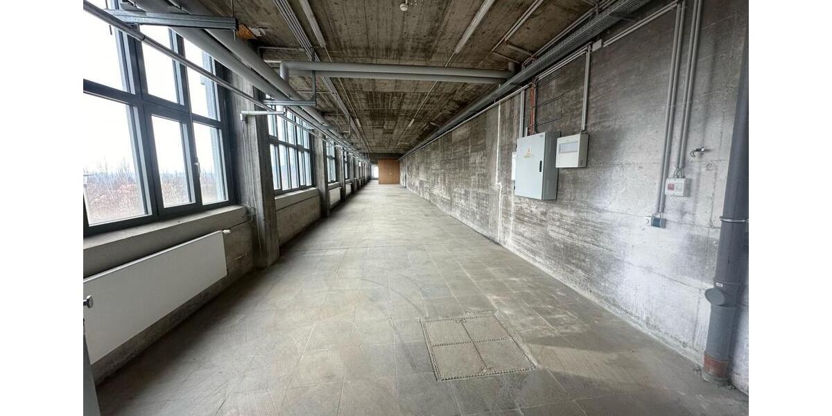 Lagerfläche ca. 260 m² in Arzberg - Untergeschoss mit Rampe zum Be- und Entladen - LKW Zufahrt auf dem Areal problemlos möglich - verkehrsgünstige Lage zimmer