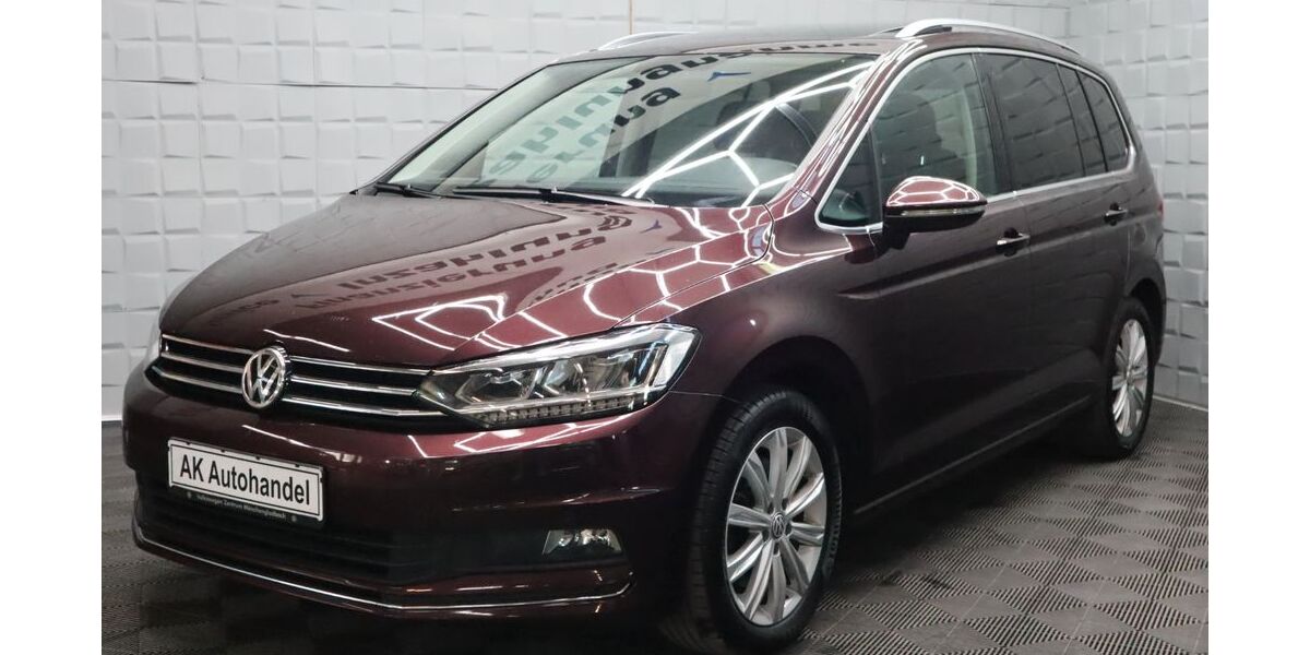 VW Touran 167.209 km 14.890 &euro; Freising bei München 85354