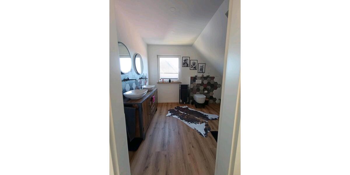 Dachgeschoßwohnung Büdelsdorf - 3 Zimmer, 70 m&sup2;, 900&euro; | Angebot:26272797