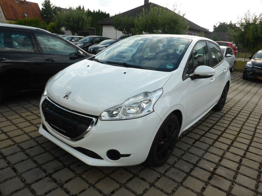 Peugeot 208 96.000 km 5.490 € Wolfenbüttel 38304