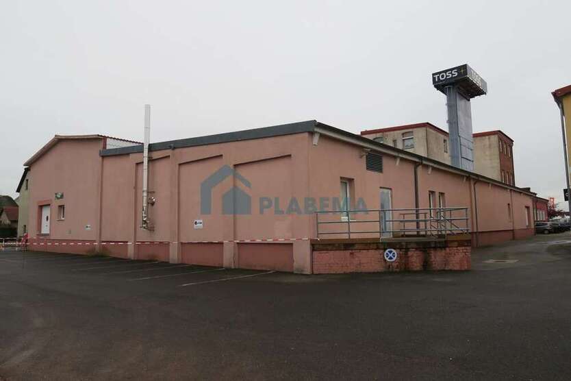 Halle in Parchim 714 € 238 m²