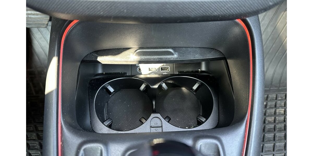 Smart EQ fortwo electric drive EQ LED Kamera Glasdach Ex 23.272 km 13.900 &euro; Mainz 55122