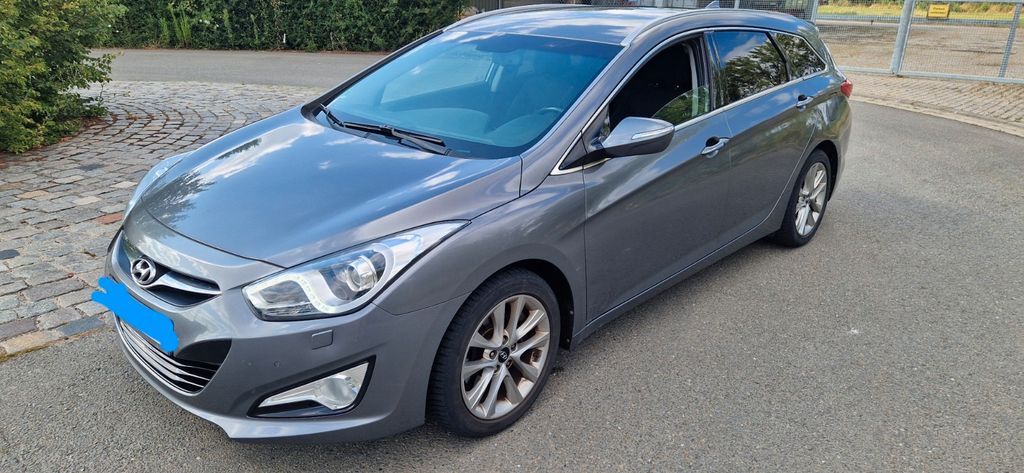 Hyundai i40 179.000 km 7.300 &euro; Oschersleben 39387