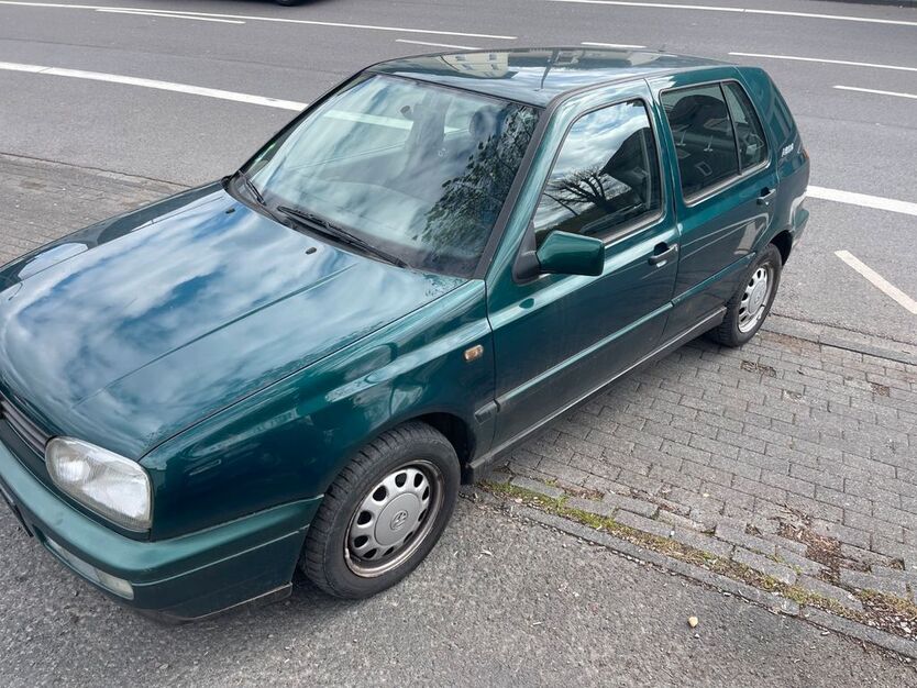 VW Golf 140.100 km 1.300 € Netphen 57250